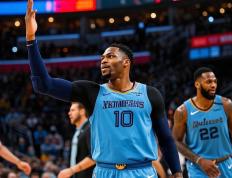 关于篮网绝杀时刻，复出首战轰40分点燃赛场，浓眉哥迎来胜利！的信息