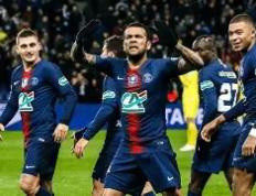 包含Ming焦点对战，Karsa与50激战巴黎圣日耳曼分钟，险胜胜负难料！赢得满堂喝彩的词条